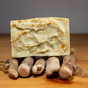 Olive & Laurel with Natural Sea Sponge